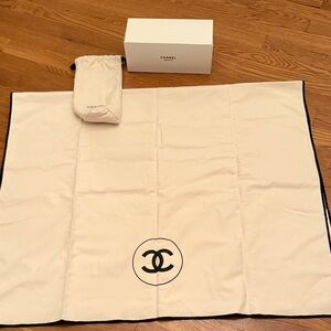 CHANEL Beauty - CC Logo Blanket Throw